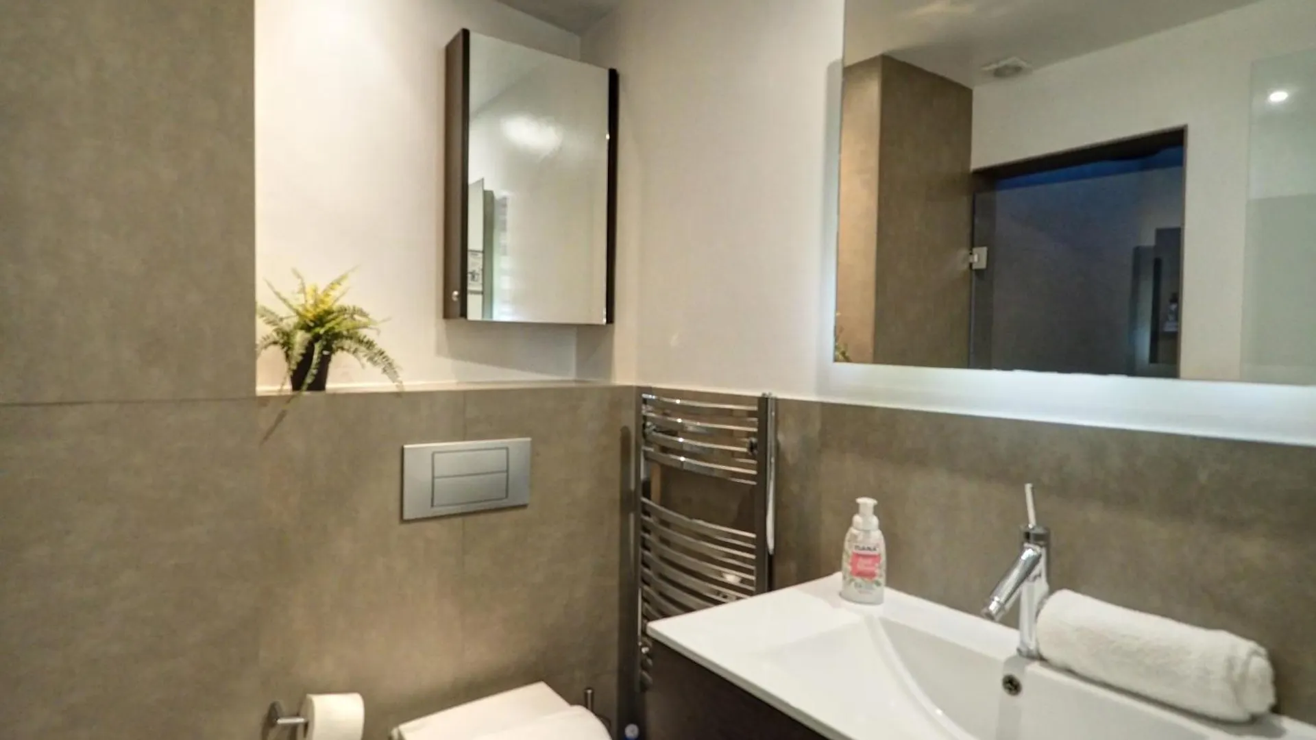 Chic By Hello Homes Σίτζες 0*,